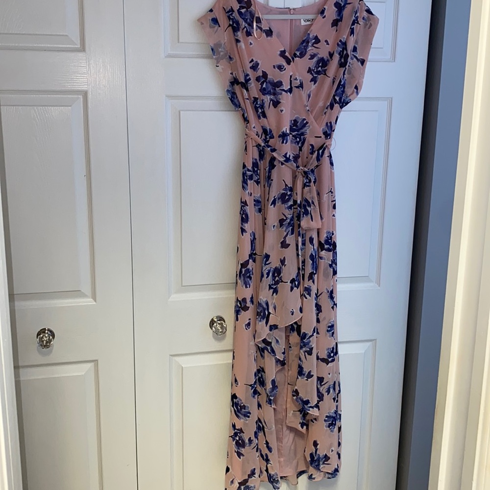 Perfect for a Spring Wedding 🌻 This is your dress! Eliza J Size 16 High-Low